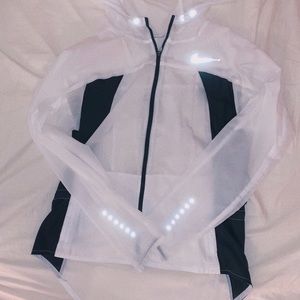 Nike Hooded windbreaker!